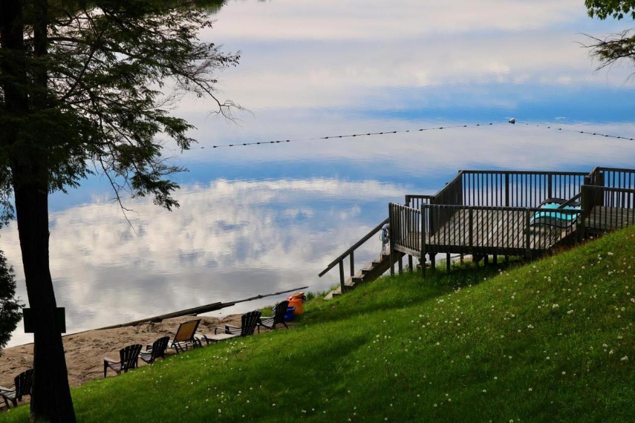Sunny Point Resort Otter Lake Exterior foto
